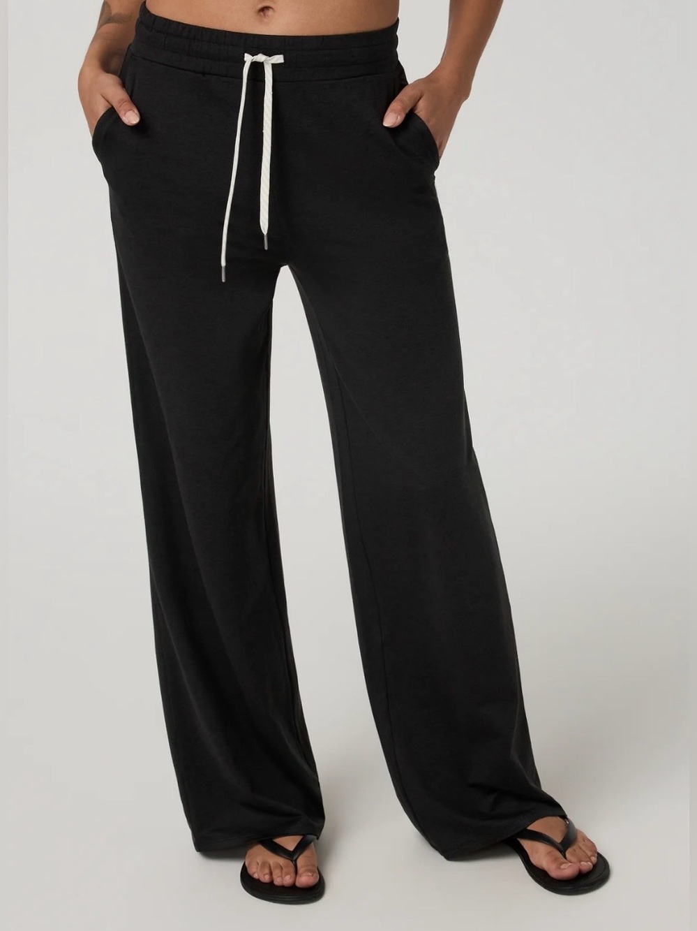 NWOT Vuori Halo Essential Wideleg Pant Athleisure Effortless Chic DreamKnit M - Picture 3 of 11